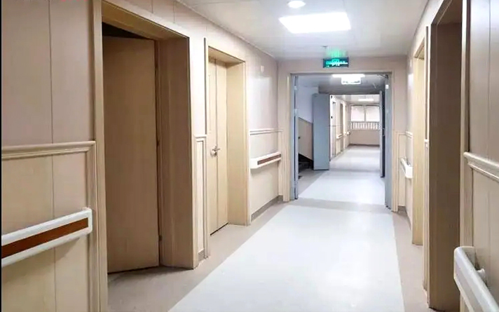 病房門的材質有哪些？如何進行選擇？